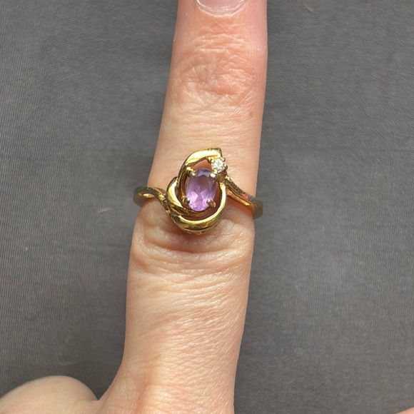 TAIWANH purple amethyst and crystal gold ring size 5 - Picture 3 of 6